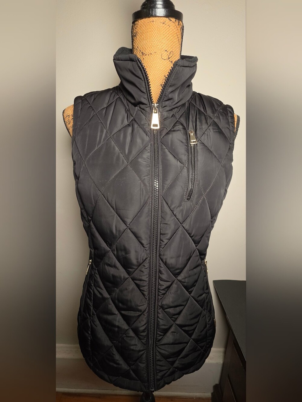 Calvin Klein Black Quilted Sleeveless Puffer Vest